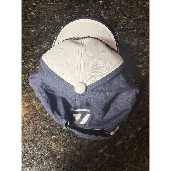 TaylorMade Men's Adjustable Golf Cap Navy & White One Size - Picture 4 of 7